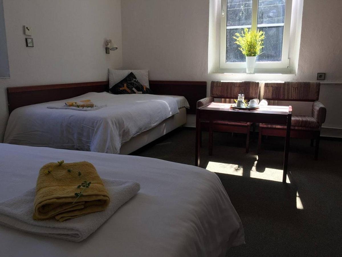 Horska Chata Pod Lanovkou Jáchymov Buitenkant foto
